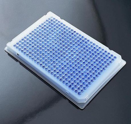 PCR plate with 384 400 µl wells