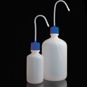 Wash bottle, with blue cap, 1.000 ml