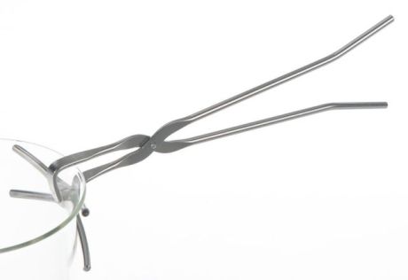 Tongs for round bottom dishes